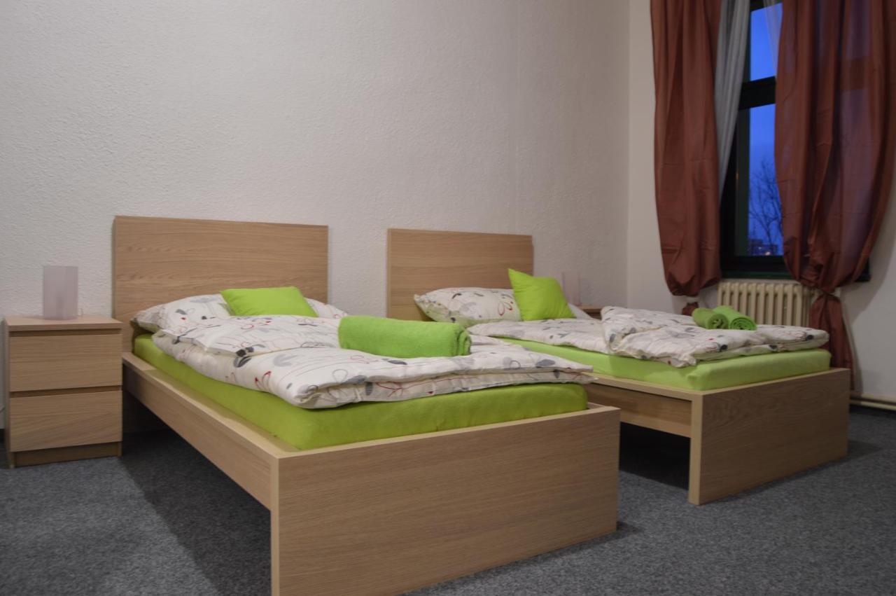 Hotel*** Cesky Dum Chomutov Buitenkant foto