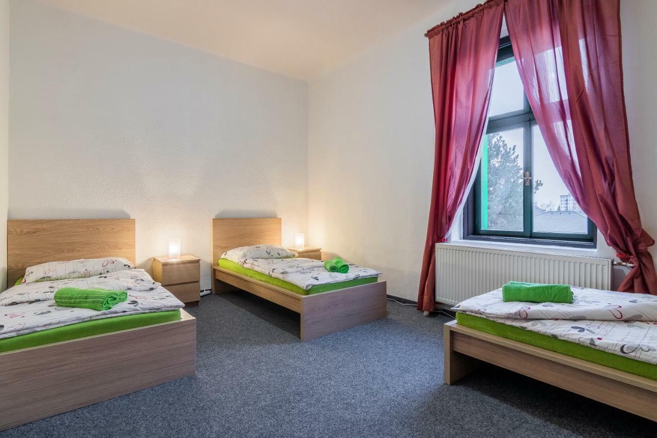 Hotel*** Cesky Dum Chomutov Buitenkant foto