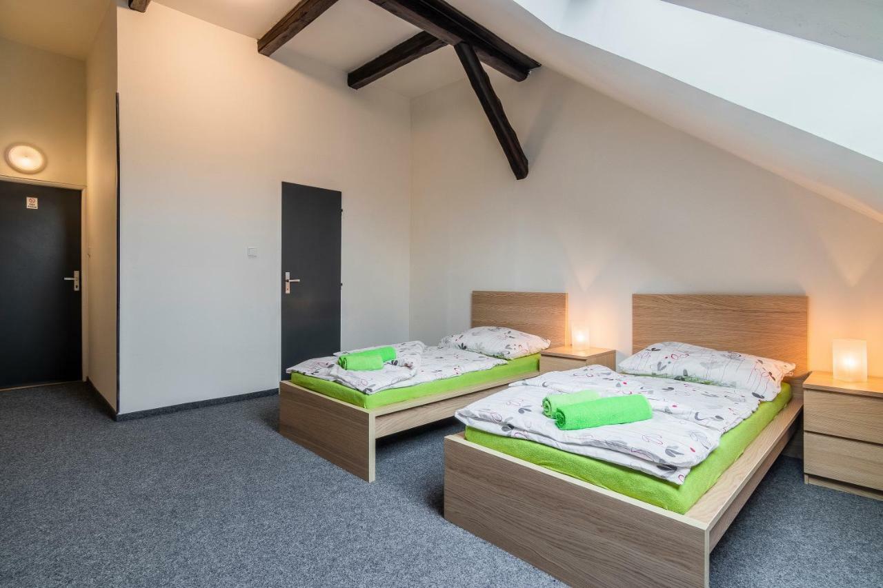 Hotel*** Cesky Dum Chomutov Buitenkant foto